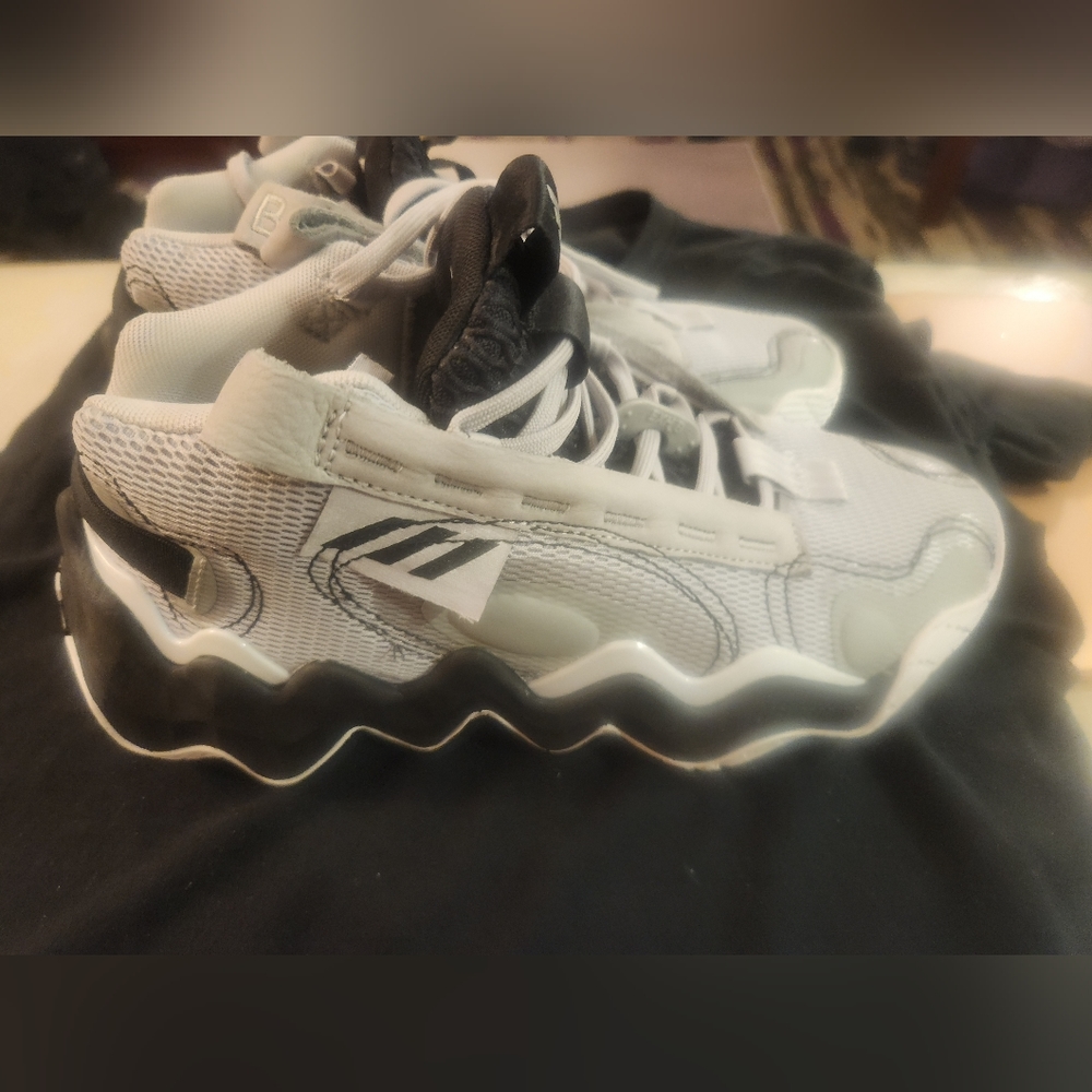 Womens adidas exhibit B basketball shoes size 7 womens grey black